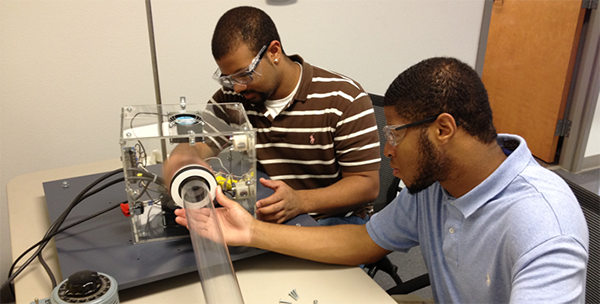 REU students working on energy conservation technology for NCREPT REU students working on energy conservation technology for NCREPT